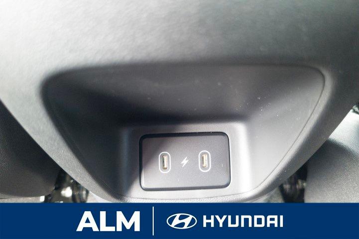 2025 Hyundai Elantra SE photo 17