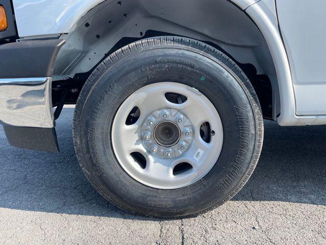 2025 Chevrolet Express Cutaway Work Van