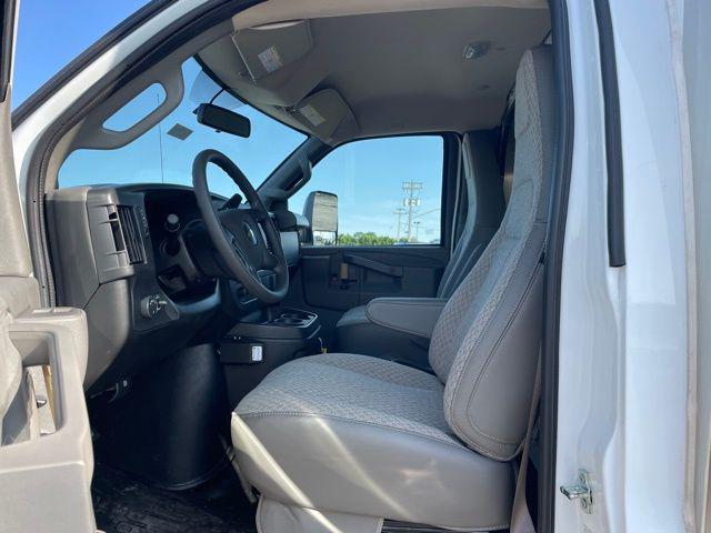 2025 Chevrolet Express Cutaway Work Van