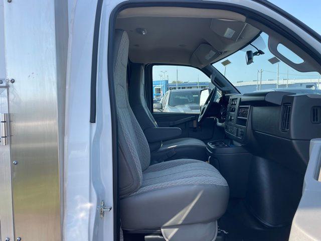 2025 Chevrolet Express Cutaway Work Van