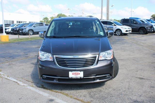 2016 Chrysler Town and Country Touring-L Anniversary Edition