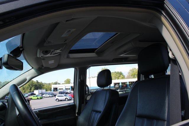 2016 Chrysler Town and Country Touring-L Anniversary Edition