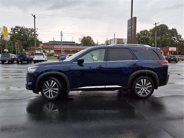 2022 Nissan Pathfinder Platinum 4WD