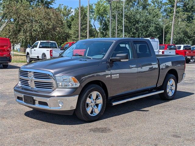 2017 RAM 1500 Lone Star Crew Cab 4x2 57 Box