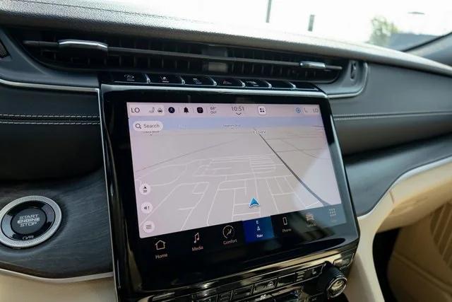 2023 Jeep Grand Cherokee Limited 4x4 2023 Jeep Grand Cherokee Limited 4x4