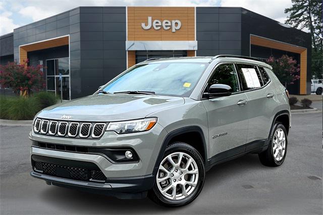 2023 Jeep Compass Latitude Lux FWD