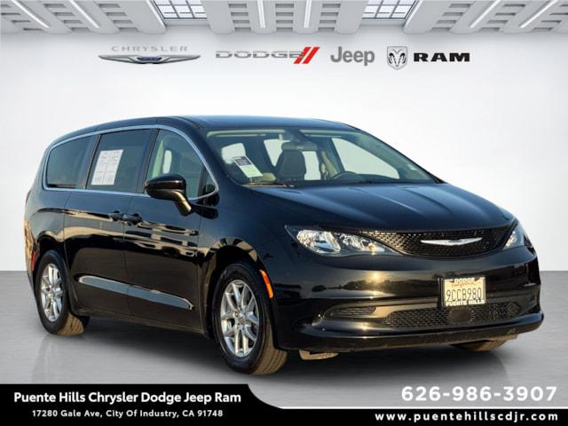 2022 Chrysler Voyager LX 2022 Chrysler Voyager LX