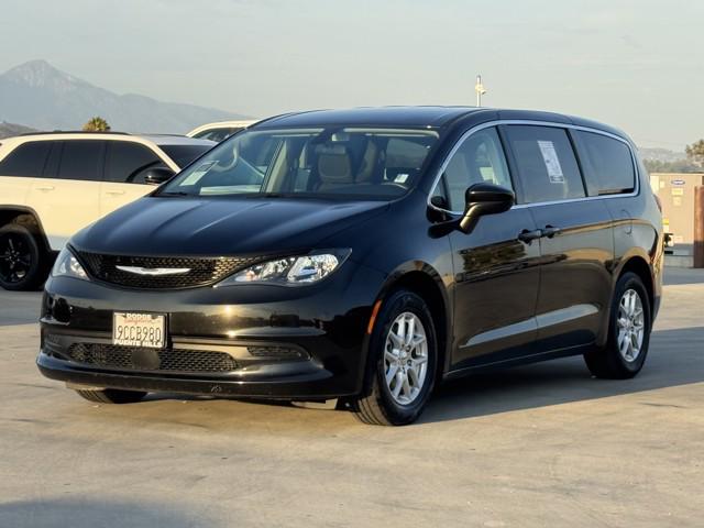 2022 Chrysler Voyager LX 2022 Chrysler Voyager LX