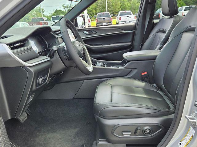 2025 Jeep Grand Cherokee Limited 4x2
