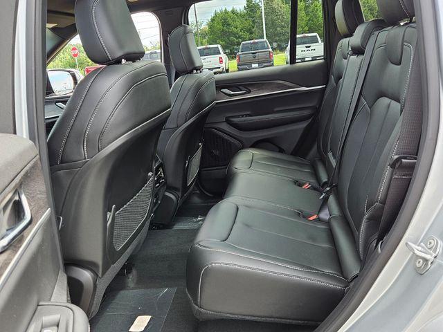 2025 Jeep Grand Cherokee Limited 4x2