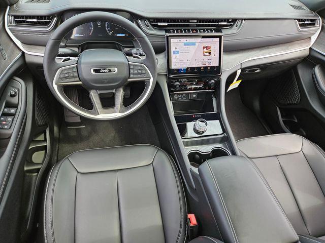 2025 Jeep Grand Cherokee Limited 4x2