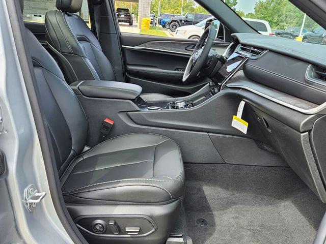 2025 Jeep Grand Cherokee Limited 4x2