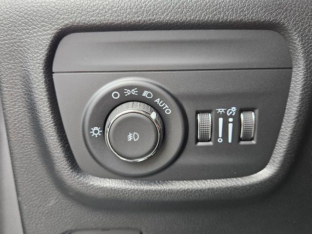 2025 Jeep Grand Cherokee Limited 4x2