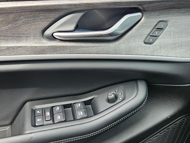 2025 Jeep Grand Cherokee Limited 4x2
