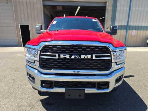 2024 RAM 2500 Big Horn Crew Cab 4x4 64 Box