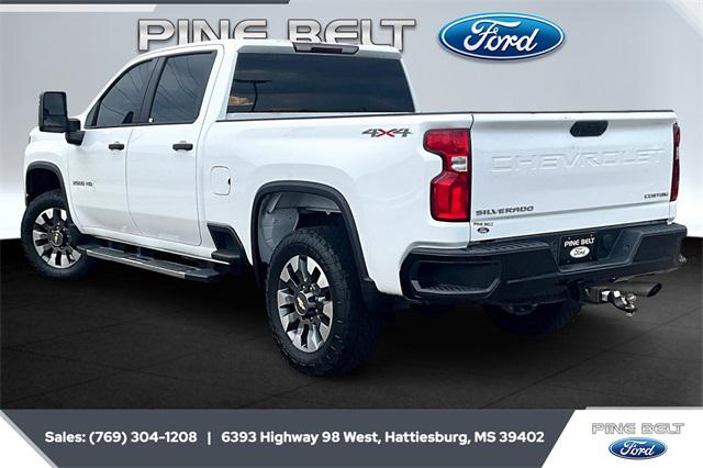 2021 Chevrolet Silverado 2500HD 4WD Crew Cab Standard Bed Custom