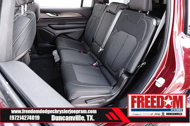 2025 Jeep Grand Cherokee L Laredo X 4x2