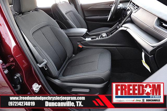 2025 Jeep Grand Cherokee L Laredo X 4x2