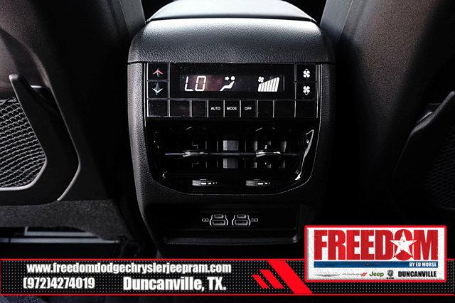 2025 Jeep Grand Cherokee L Laredo X 4x2