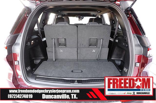 2025 Jeep Grand Cherokee L Laredo X 4x2