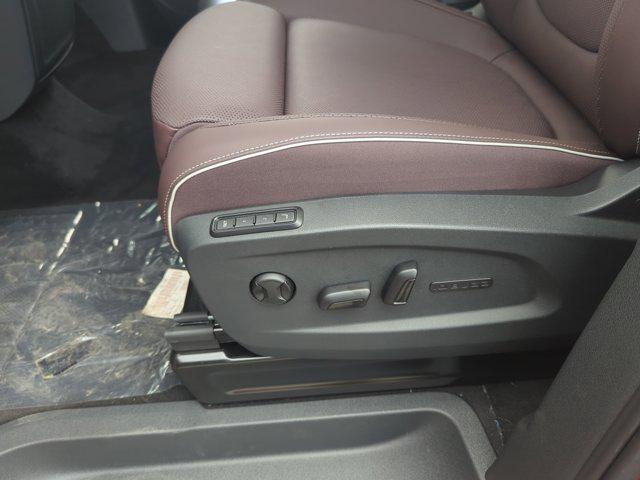 2025 Volkswagen ID. Buzz Pro S Plus