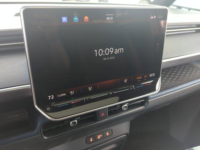 2025 Volkswagen ID. Buzz Pro S Plus