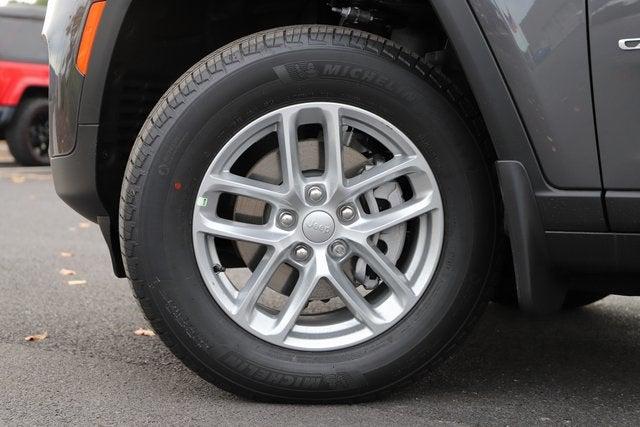 2025 Jeep Grand Cherokee GRAND CHEROKEE LAREDO X 4X4 2025 Jeep Grand Cherokee GRAND CHEROKEE LAREDO X 4X4