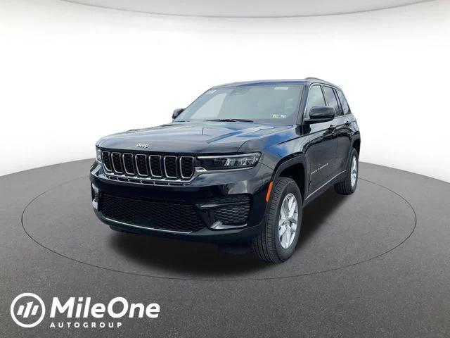 2025 Jeep Grand Cherokee GRAND CHEROKEE LAREDO X 4X4