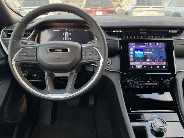 2025 Jeep Grand Cherokee GRAND CHEROKEE ALTITUDE 4X4