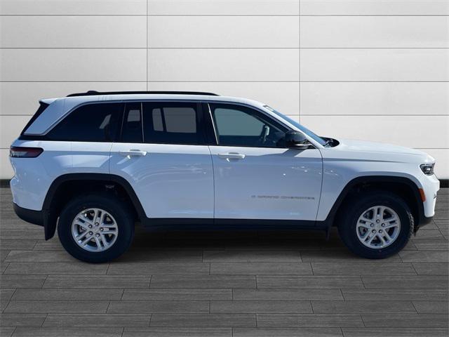 2025 Jeep Grand Cherokee GRAND CHEROKEE LAREDO 4X4