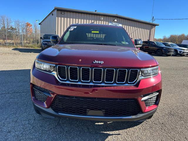 2025 Jeep Grand Cherokee GRAND CHEROKEE LAREDO X 4X4 2025 Jeep Grand Cherokee GRAND CHEROKEE LAREDO X 4X4