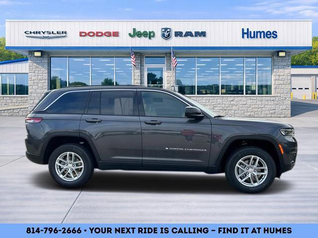 2025 Jeep Grand Cherokee GRAND CHEROKEE LAREDO X 4X4