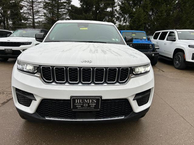 2025 Jeep Grand Cherokee GRAND CHEROKEE LAREDO X 4X4