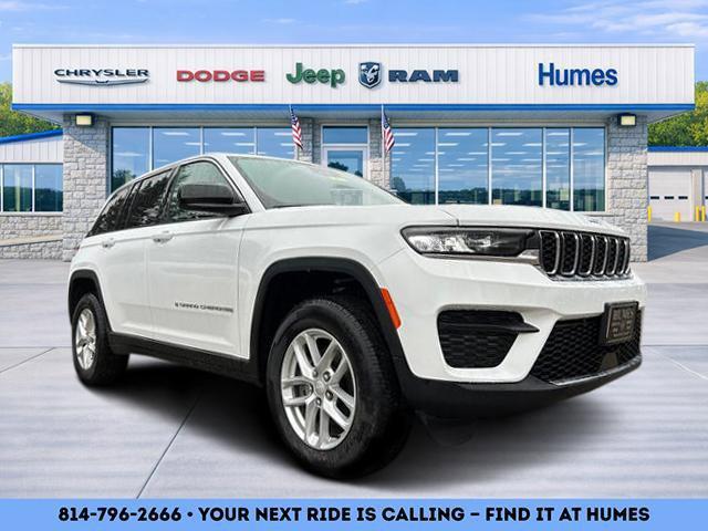 2025 Jeep Grand Cherokee GRAND CHEROKEE LAREDO X 4X4