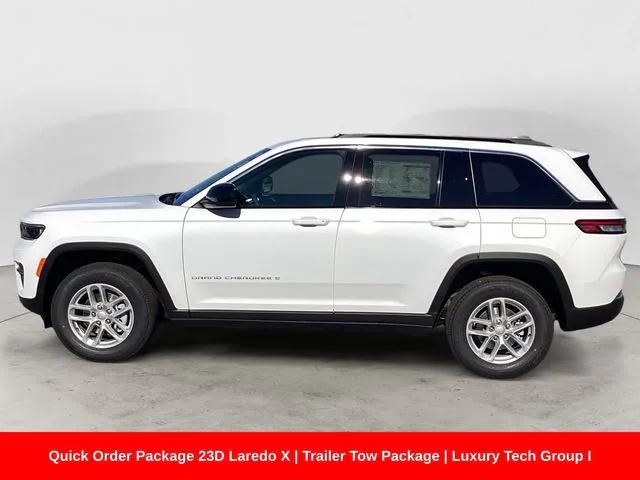 2025 Jeep Grand Cherokee GRAND CHEROKEE LAREDO X 4X4
