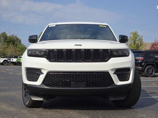 2025 Jeep Grand Cherokee GRAND CHEROKEE ALTITUDE 4X4 2025 Jeep Grand Cherokee GRAND CHEROKEE ALTITUDE 4X4