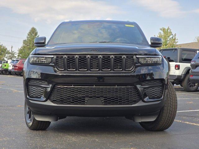 2025 Jeep Grand Cherokee GRAND CHEROKEE ALTITUDE 4X4 2025 Jeep Grand Cherokee GRAND CHEROKEE ALTITUDE 4X4