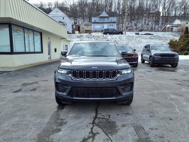 2025 Jeep Grand Cherokee GRAND CHEROKEE LAREDO X 4X4 2025 Jeep Grand Cherokee GRAND CHEROKEE LAREDO X 4X4