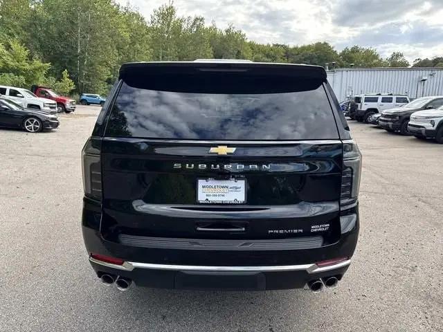 2025 Chevrolet Suburban 4WD Premier