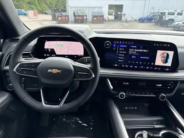 2025 Chevrolet Suburban 4WD Premier