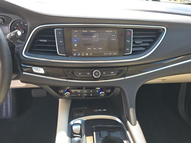 2024 Buick Enclave Essence AWD
