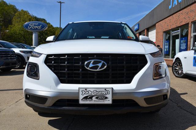 2022 Hyundai Venue SE