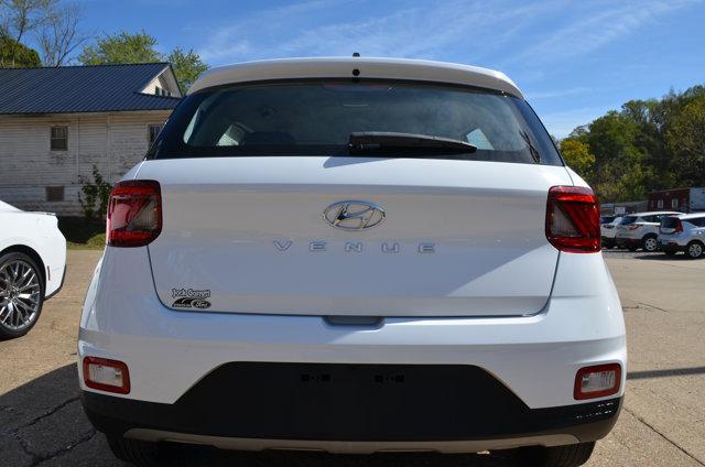 2022 Hyundai Venue SE