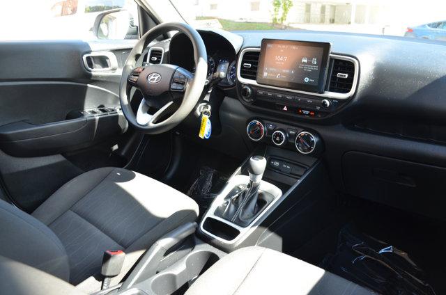 2022 Hyundai Venue SE