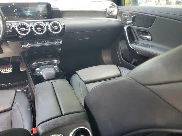 2021 Mercedes-Benz A 220 A 220