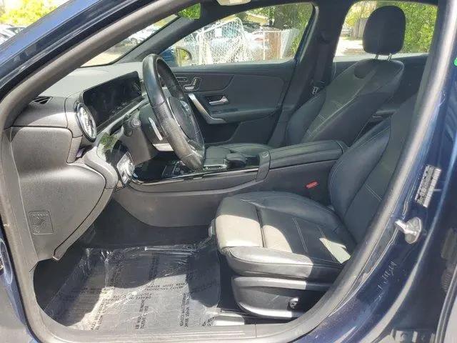 2021 Mercedes-Benz A 220 A 220