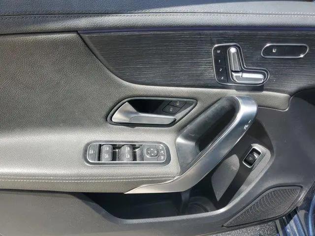 2021 Mercedes-Benz A 220 A 220