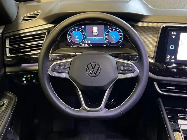 2026 Volkswagen Atlas Cross Sport SEL
