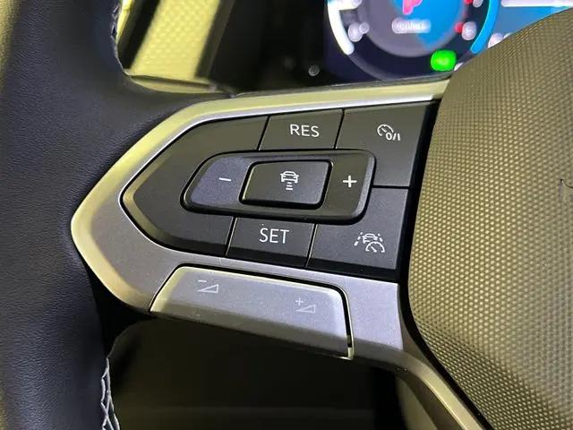 2026 Volkswagen Atlas Cross Sport SEL