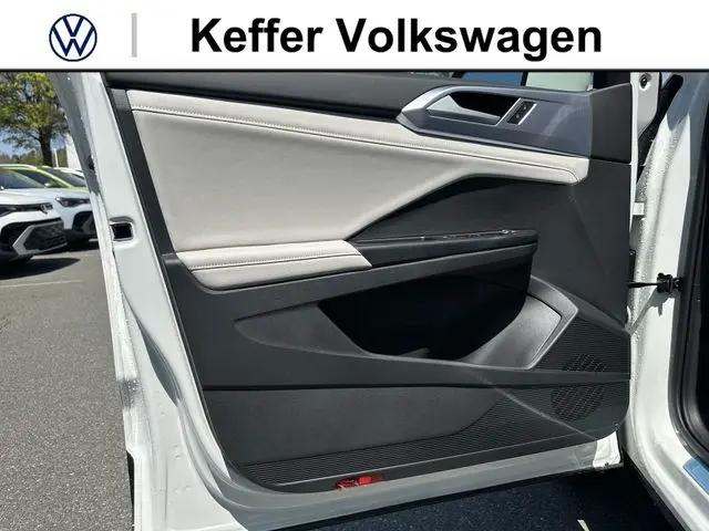 2026 Volkswagen Taos SE